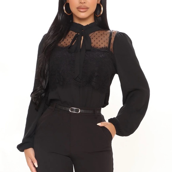 Fashion nova black lace detail blouse - Picture 3 of 4